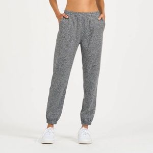 Vuori womens boyfriend jogger